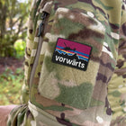 Spartanat Patch mit Text Vorwärts in bunten Farben